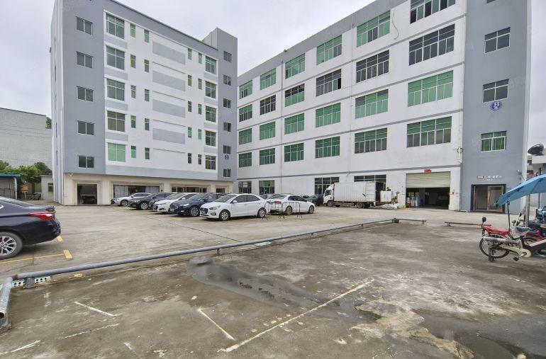 龙岗爱联地铁口村委独院分租1楼500平办公仓储厂房低价出租