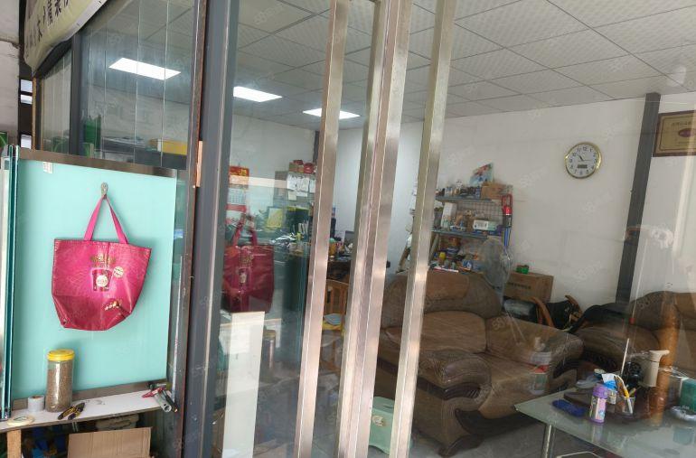 龙岗新生社区一楼厂房出租353平方15元起层高5米复式带阁楼