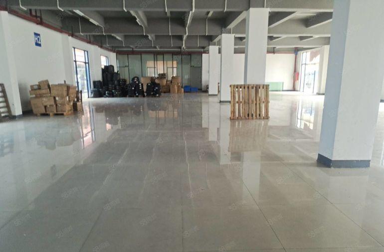 龙岗中心城大地铁站楼上500红本厂房仓库办公可分租低至19元