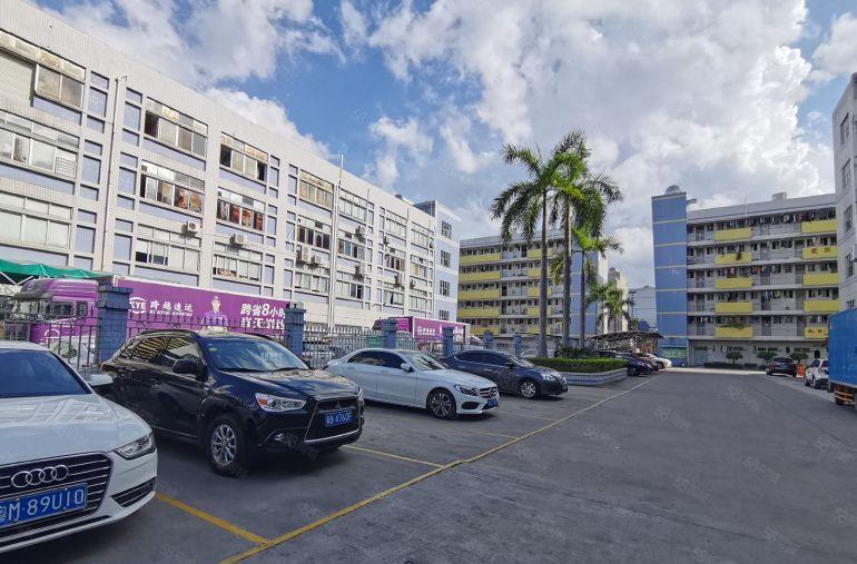 平湖辅城坳独院厂房6400平方出租合租