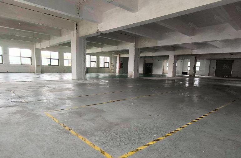 龙岗地铁口独立园区整层面积1137平   大车随意掉头进出