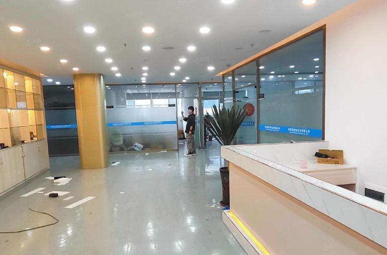 深圳龙岗宝龙1200平2楼一整层精美装修厂房出租带大前台