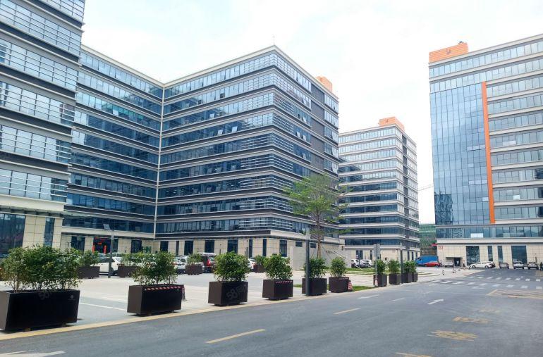 龙岗宝龙工业区原房东自建自用办公研发展厅200到500平分租