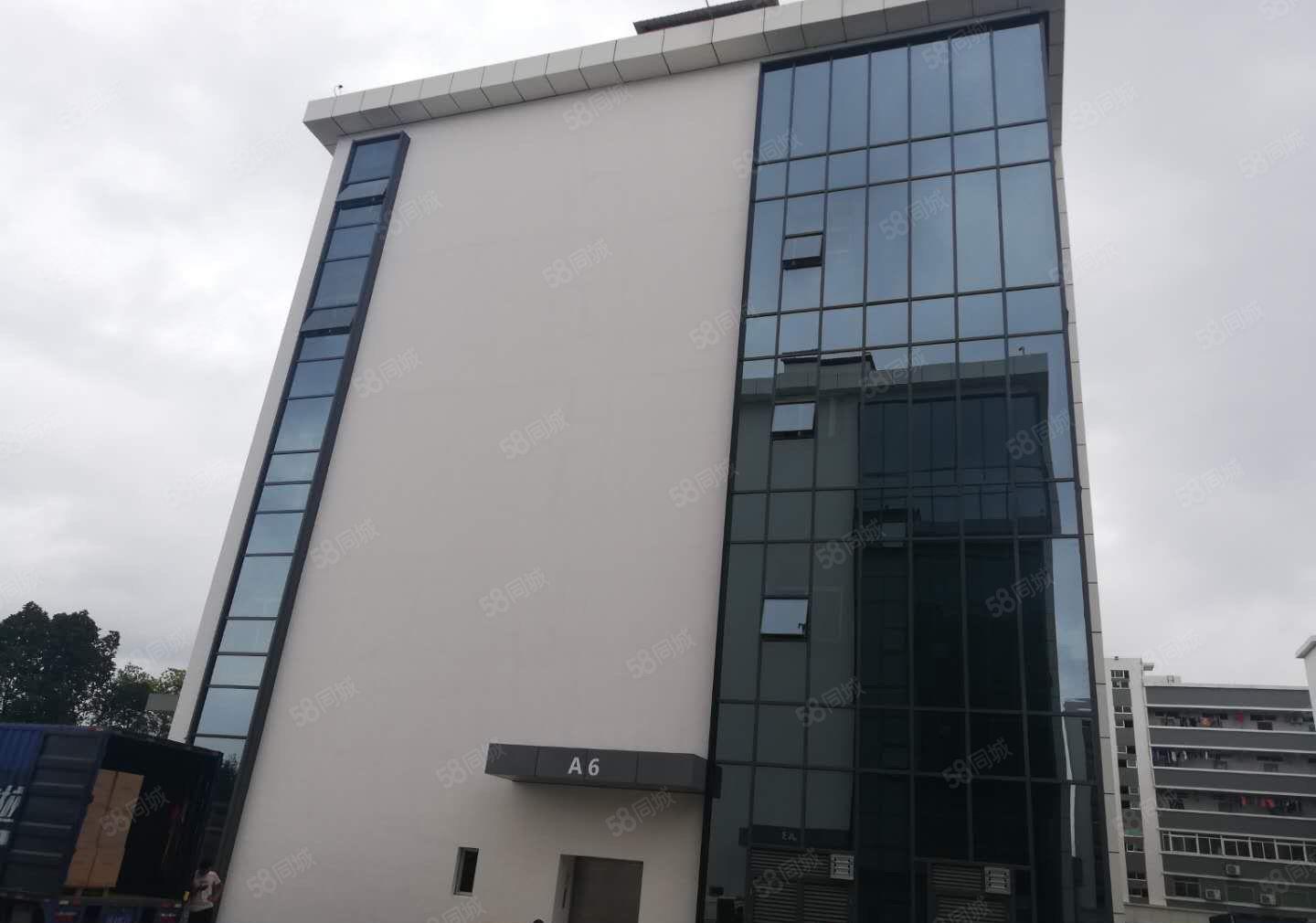 龙岗中心城一楼厂房仓库900平方，大小分租