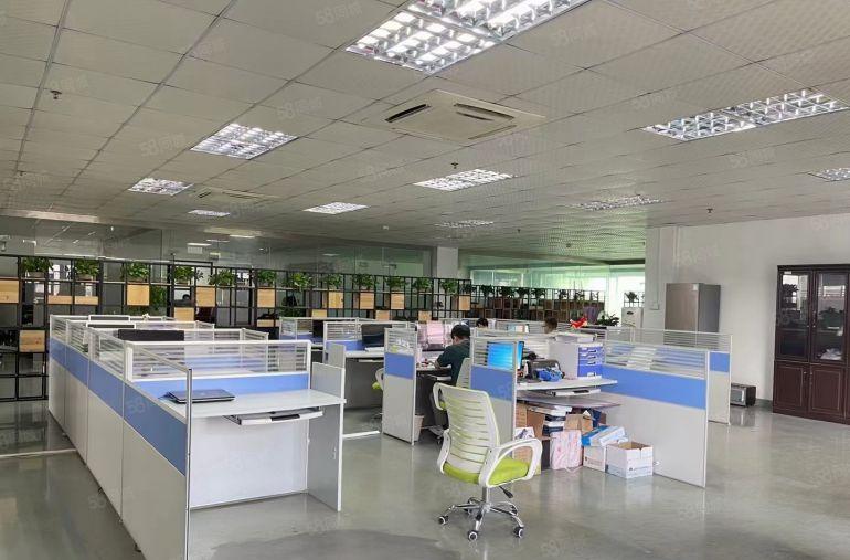 宝龙工业园区地铁口原房东红本厂房2楼500平方带装修大小可分