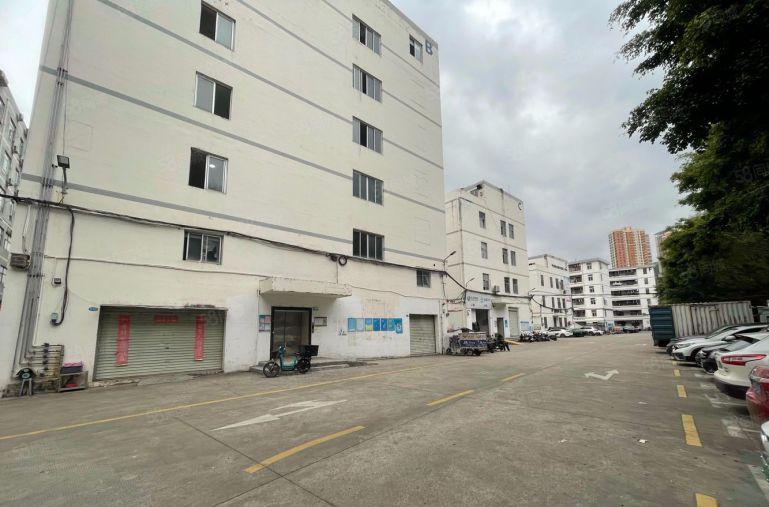 平湖富民工业区原房东1000至2000平方带装修厂房仓库出租