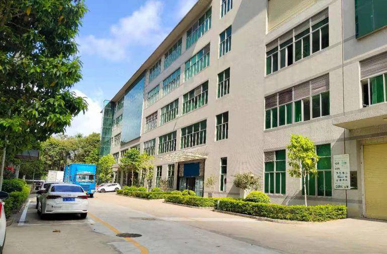 宝龙地铁口原房东科技园新出楼上2000平方实际面积厂房出租