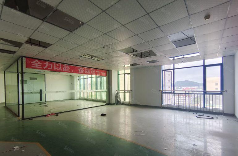 龙岗宝龙南约地铁站原房东大型科技园500平带装修办公厂房出租