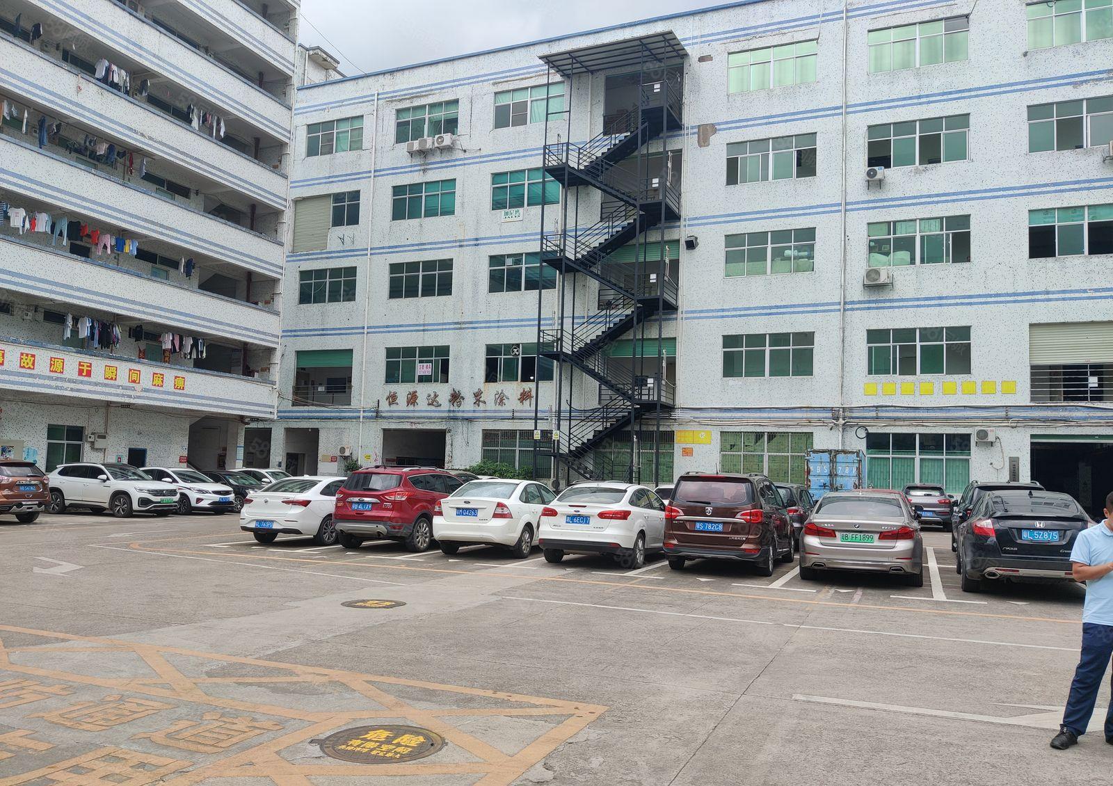 20起租龙岗高科大道旁工业园一楼1000平出租带超大空地