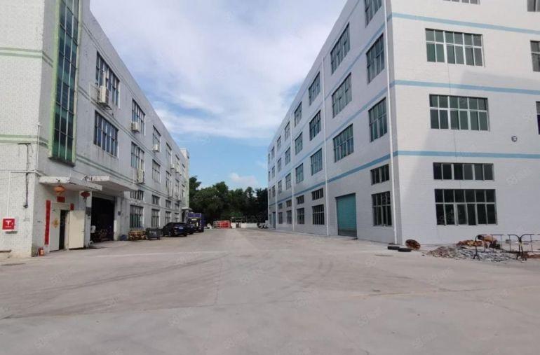 平湖辅城坳工业区一楼二楼1600平方厂房出租 300平起租