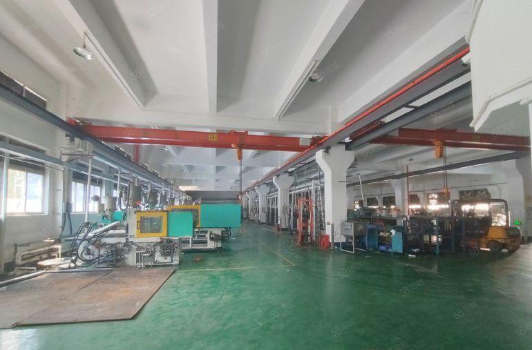 龙岗同乐5.5高一楼出租，带地坪漆，有两间办公室，价格超低