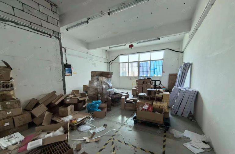 坂田上雪420平厂房带装修电梯口仓库办公一体低价出租