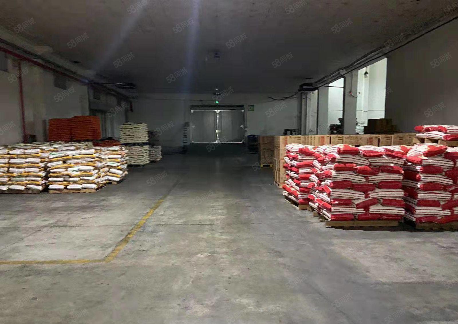 带卸货平台平湖5百平至2000平滴水8米钢构厂房分租仓库出租