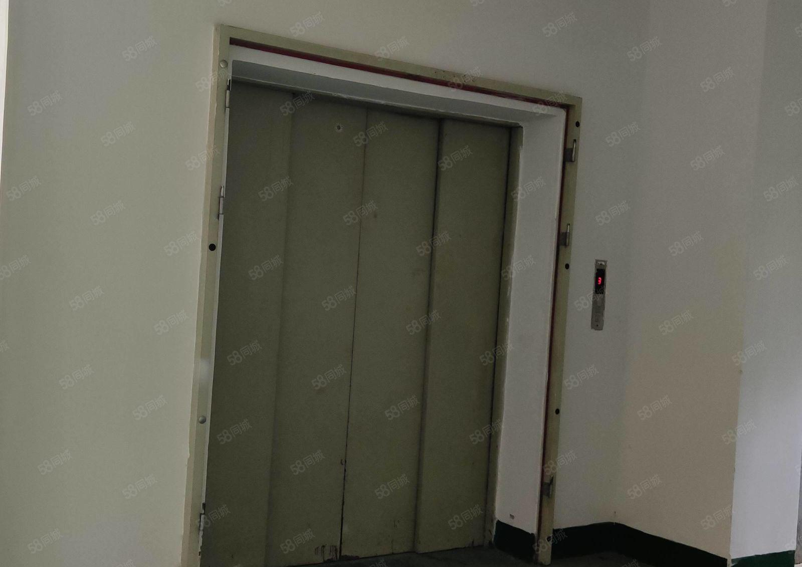 爱联吉祥地铁站 电商仓库1000平米带装修出租