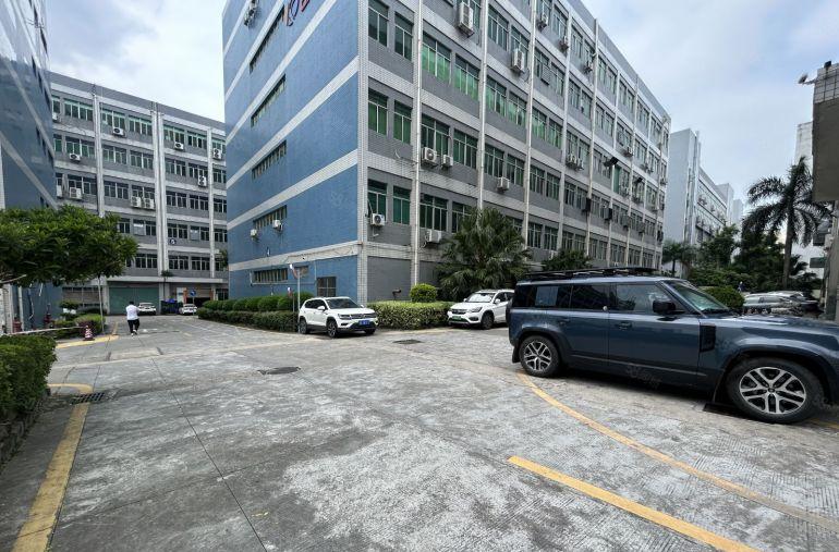 龙岗中心城原房东工业园楼上1000平带装修办公室厂房出租