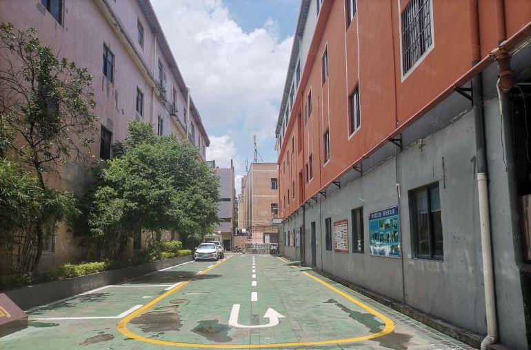 龙岗中心城附近 500 平高速路附近精装修，拎包入住水电到位