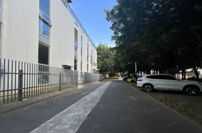 龙岗花园式红本厂房1500平方出租酒店公寓宿舍6栋分租高6米