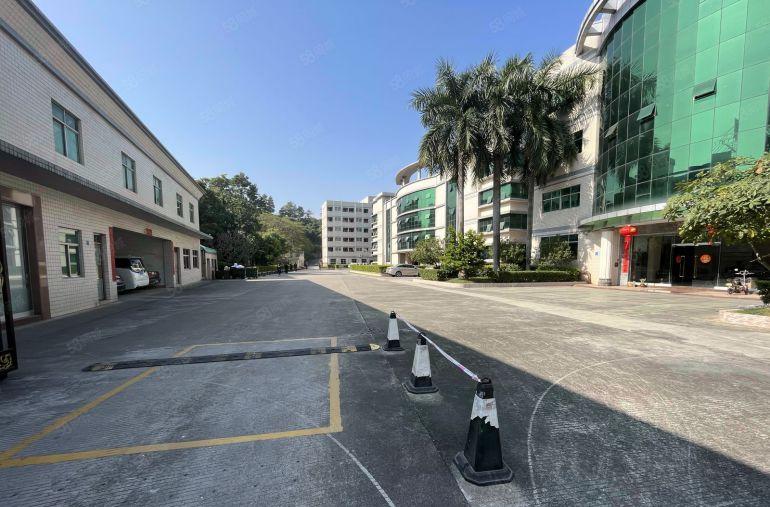 平湖白泥坑海吉星一楼500平厂房冷库出租冻库仓库分租空地超大