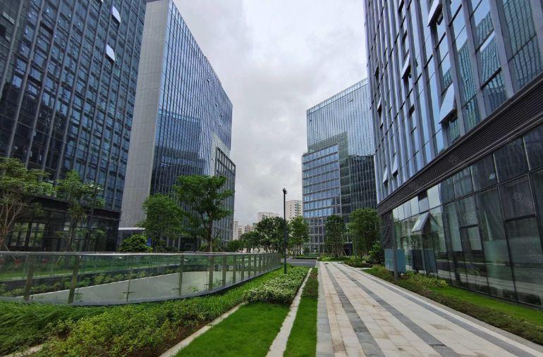 医疗研发办公基地单层1400平地铁口全景落地窗开发商直租！