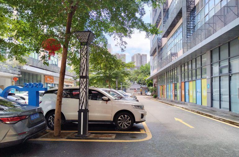 龙岗龙城广场地铁口电商园精装200平办公室厂房出租 大小分租