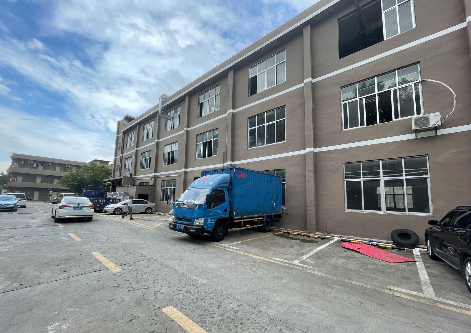 (平湖辅城坳独院厂房出租)一楼750平厂房大小分租