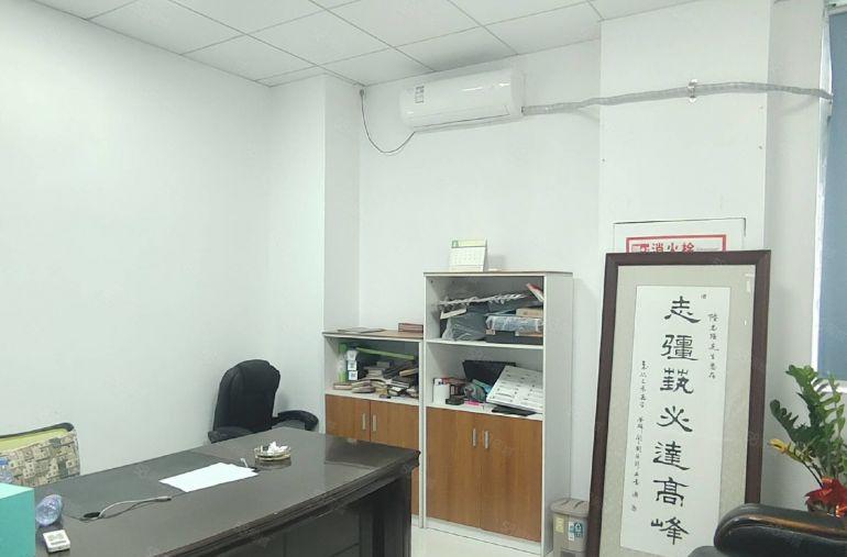 坂田红本原房东带装修车间办公厂房8成使用面积1000平可分租