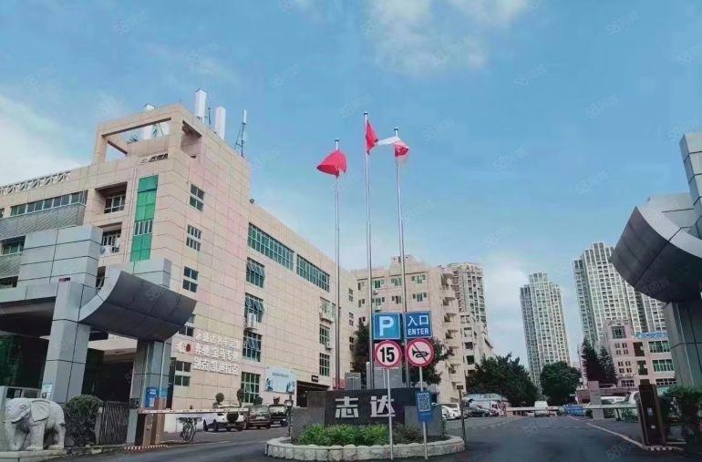 115平精装办公室 地铁口位置招工方便 行业不限