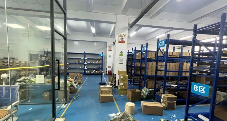 龙岗中心城花园式一楼厂房560平方电商仓库出租精装修水电齐全