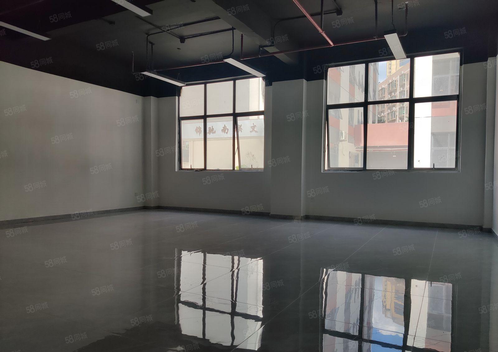 平湖华南城精装修500平米厂房出租200平分租适合电商贸易