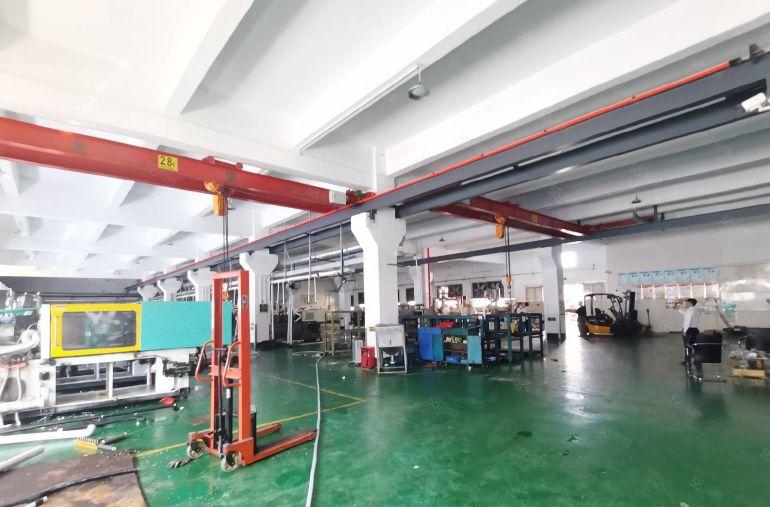 龙岗宝龙新出原房东工业园精装一楼二楼2250平厂房出租可分租