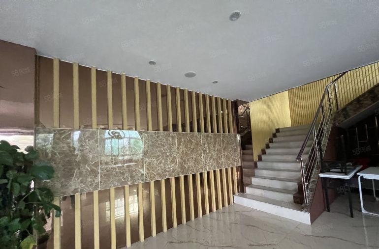 坂田地铁口电商园带家私200至800平方出租带精装修拎包入驻