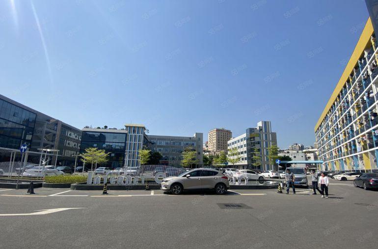 配置家私宝龙地铁口研发电商产业园新出260平精装办公厂房出租