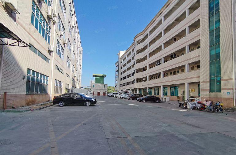 平湖华南城原房东1500平精装办公标准厂房仓库出租