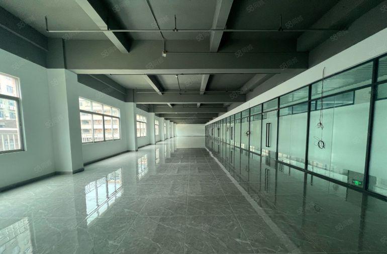 坂田地铁口电商产业园红本厂房1500平出租场地大易招工