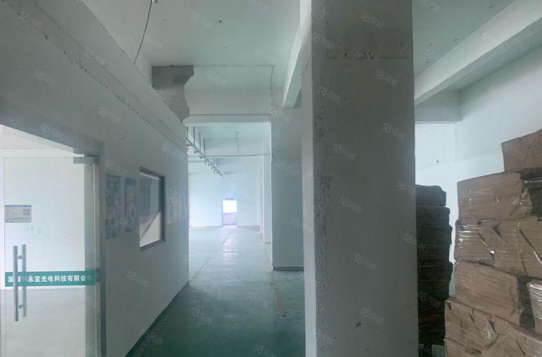 龙华大浪浪口新出楼上880平米厂房，带3吨货梯