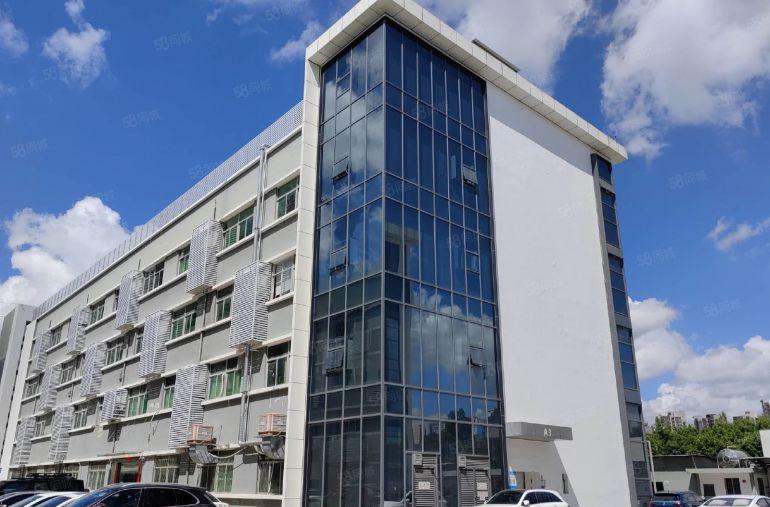 龙岗坪地低碳城花园式原房东楼上厂房2000平精装修办公室出租