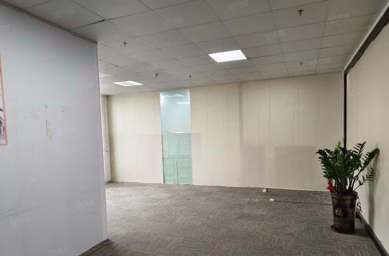 115平精装办公室 地铁口位置招工方便 行业不限