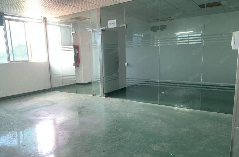 龙岗中心城爱联地铁站3楼350平厂房仓库出租带地坪漆办公室等