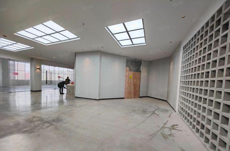 龙岗中心城地铁800米全新精装办公100平300平停车免费！