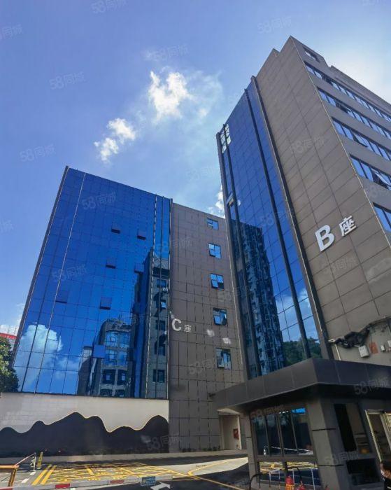 坂田5号线杨美地铁口整层精装办公室16个隔间，带独立卫生间！