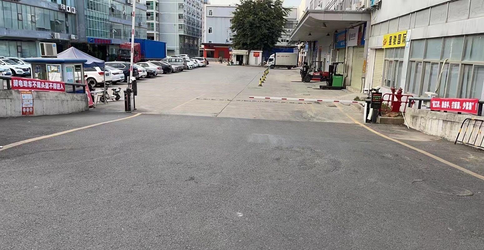 雪象华为地铁站一楼厂房仓库2300平出租可分租