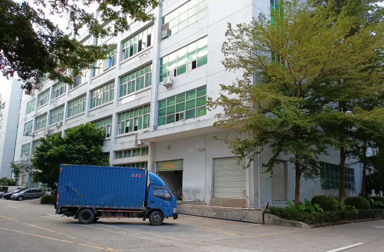 龙岗宝龙原房东科技园楼上1000平方精装修办公室厂房仓库出租