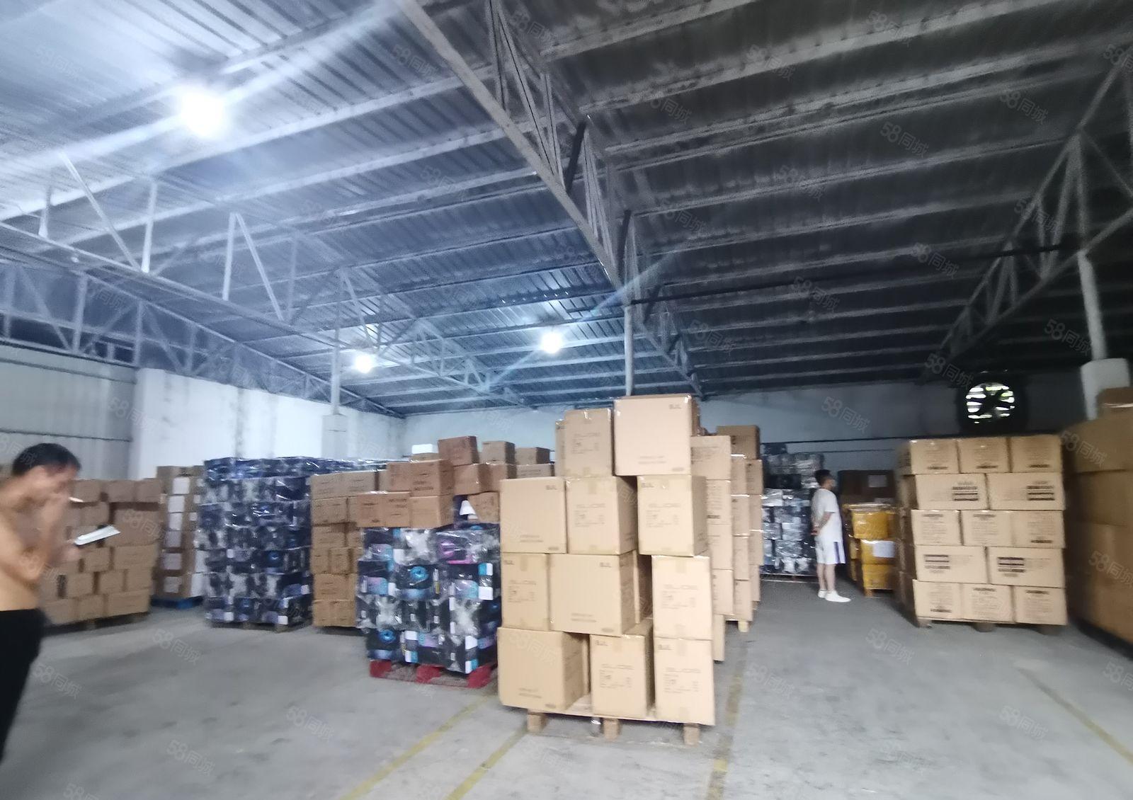 平湖鹅公岭工业区一楼800平带卸货平台钢构仓库厂房出租可分租