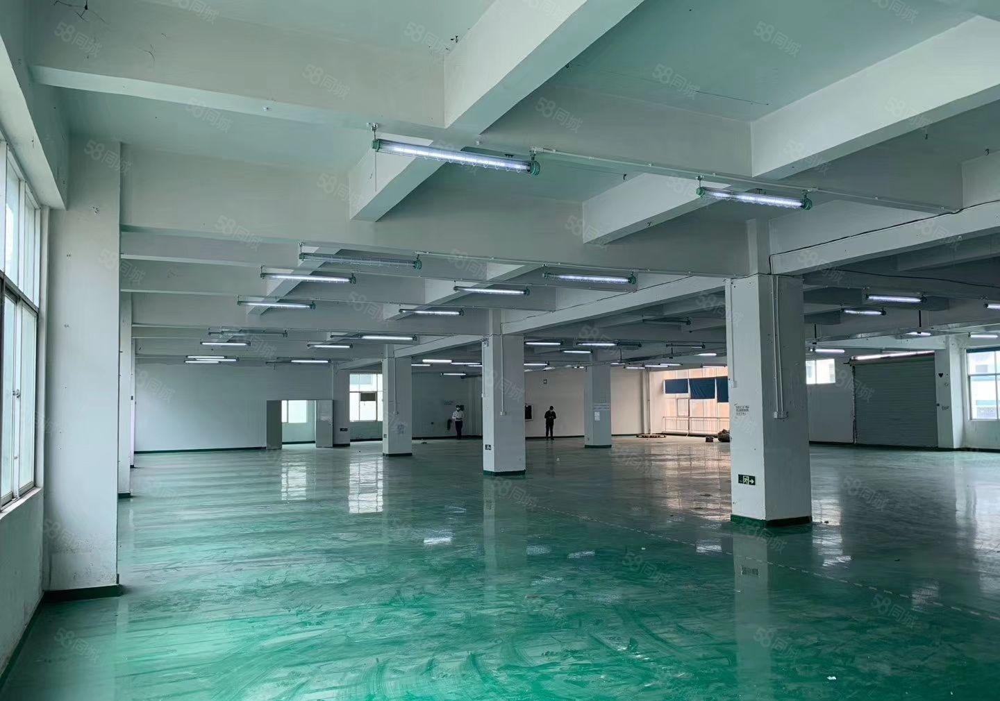 平湖辅城坳工业区新出1200平方三楼厂房招租