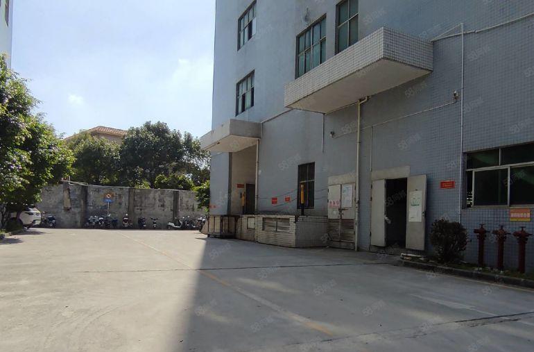 龙岗坪山工业园楼上3千平厂房仓库出租空地大形象好2百平起分租