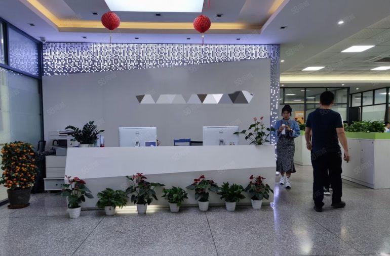 平湖辅城坳工业区新出三楼800平方带装修厂房招租