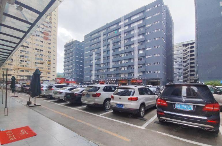 坂田地铁口300平精装修电商厂房仓库低价出租，200平起分租