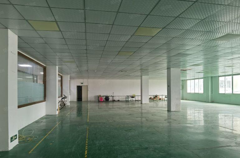 横岗地铁口原房东红本厂房仓库700平出租带精装场地大易招工