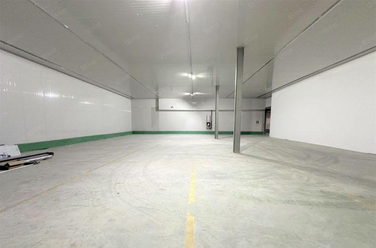 平湖白泥坑冻库出租300平厂房仓库带卸货平台可进大车