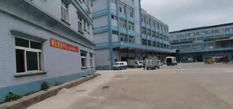 横岗六约一楼厂房出租，园区空地大，进出车方便，价格美丽